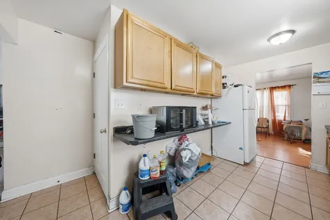 3809 West 86th Street Chicago IL 60652