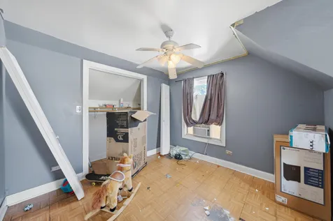 3809 West 86th Street Chicago IL 60652