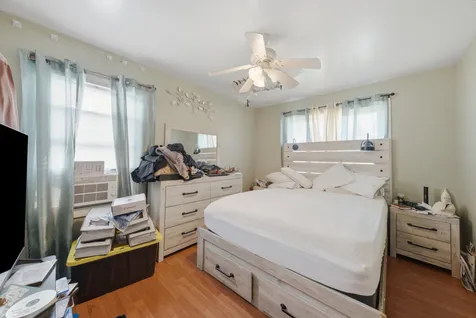 3809 West 86th Street Chicago IL 60652