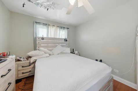3809 West 86th Street Chicago IL 60652