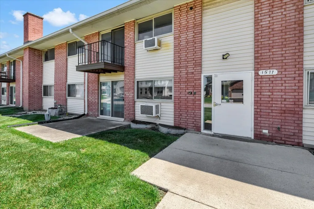 1577 Jill Court Glendale Heights IL 60139