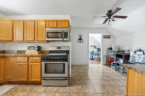 5649 West 87th Place Oak Lawn IL 60453
