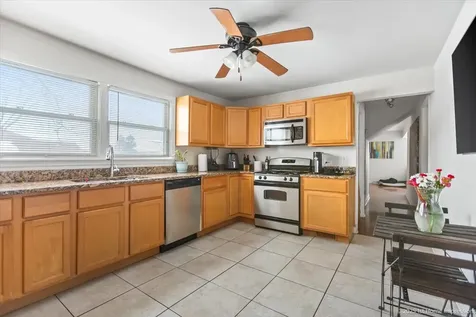 5649 West 87th Place Oak Lawn IL 60453