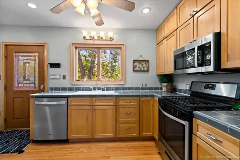 9323 South Spaulding Avenue Evergreen Park IL 60805