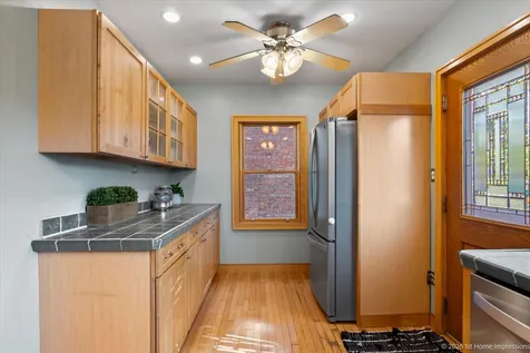 9323 South Spaulding Avenue Evergreen Park IL 60805