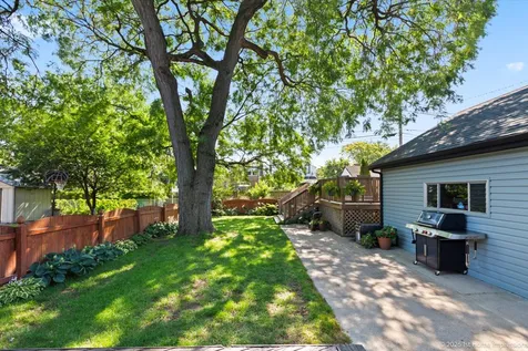 9323 South Spaulding Avenue Evergreen Park IL 60805