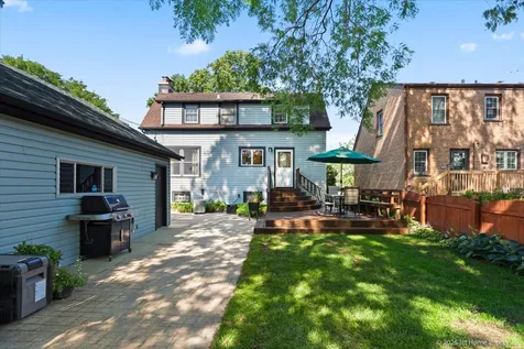 9323 South Spaulding Avenue Evergreen Park IL 60805