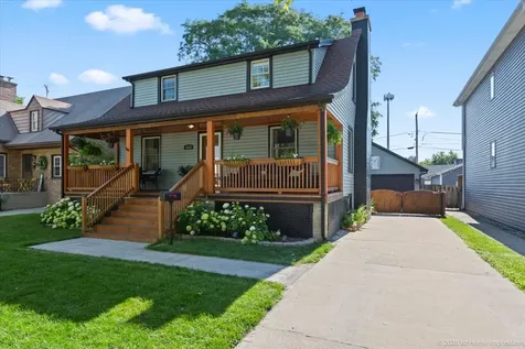 9323 South Spaulding Avenue Evergreen Park IL 60805
