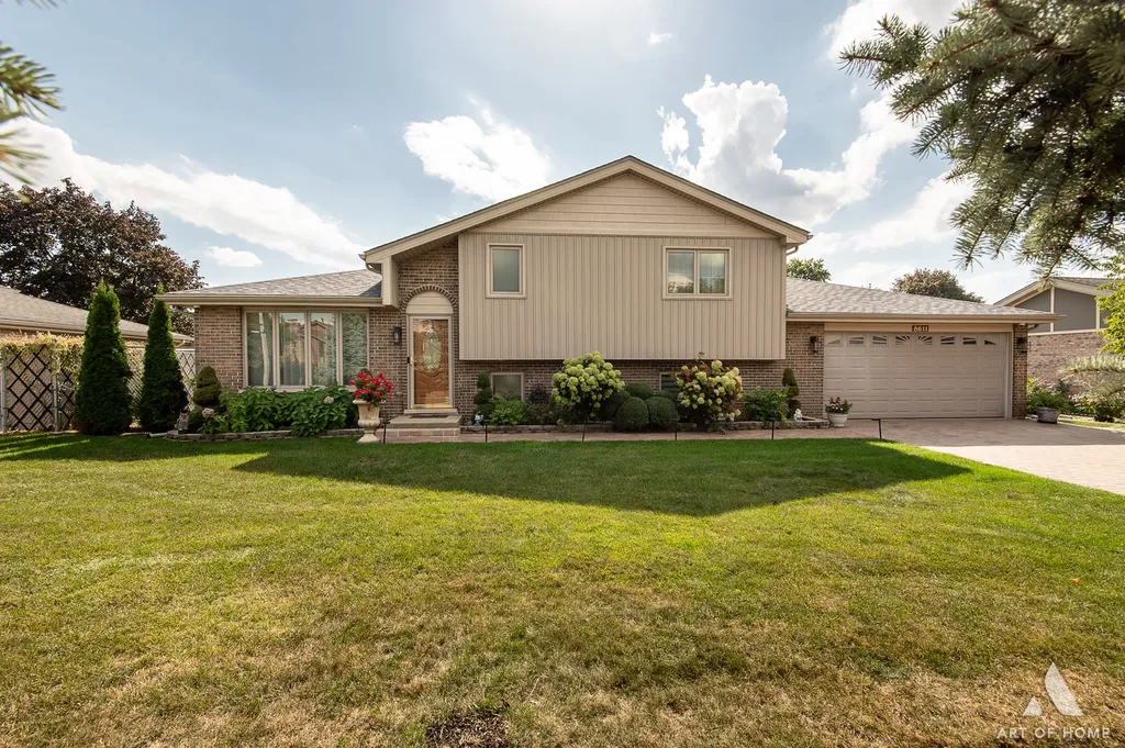 8611 West 75 Street Justice IL 60458