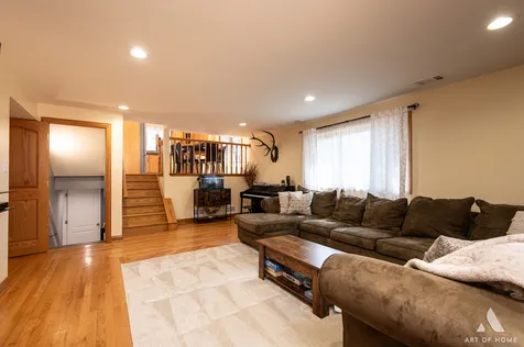 8611 West 75 Street Justice IL 60458