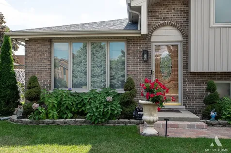 8611 West 75 Street Justice IL 60458