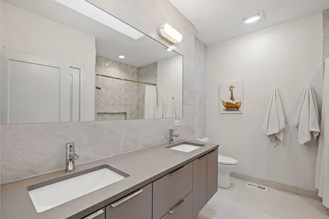 3428 North Kilbourn Avenue Chicago IL 60641