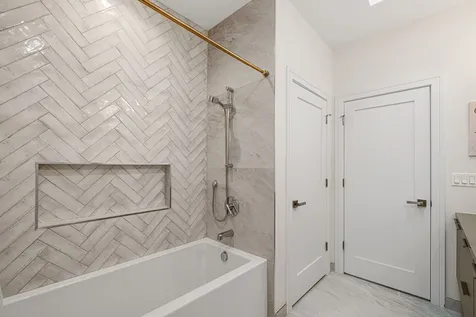 3428 North Kilbourn Avenue Chicago IL 60641