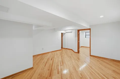 5203 South Woodlawn Avenue Chicago IL 60615