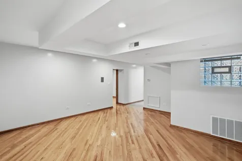 5203 South Woodlawn Avenue Chicago IL 60615