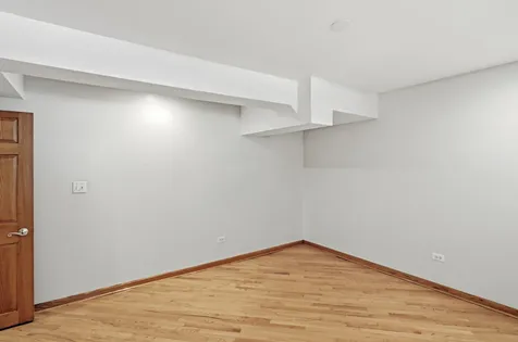 5203 South Woodlawn Avenue Chicago IL 60615