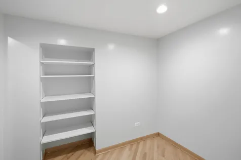 5203 South Woodlawn Avenue Chicago IL 60615
