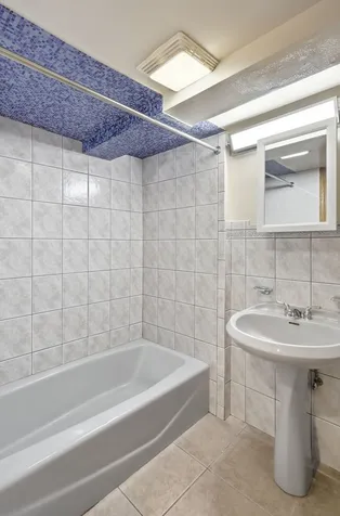 5203 South Woodlawn Avenue Chicago IL 60615