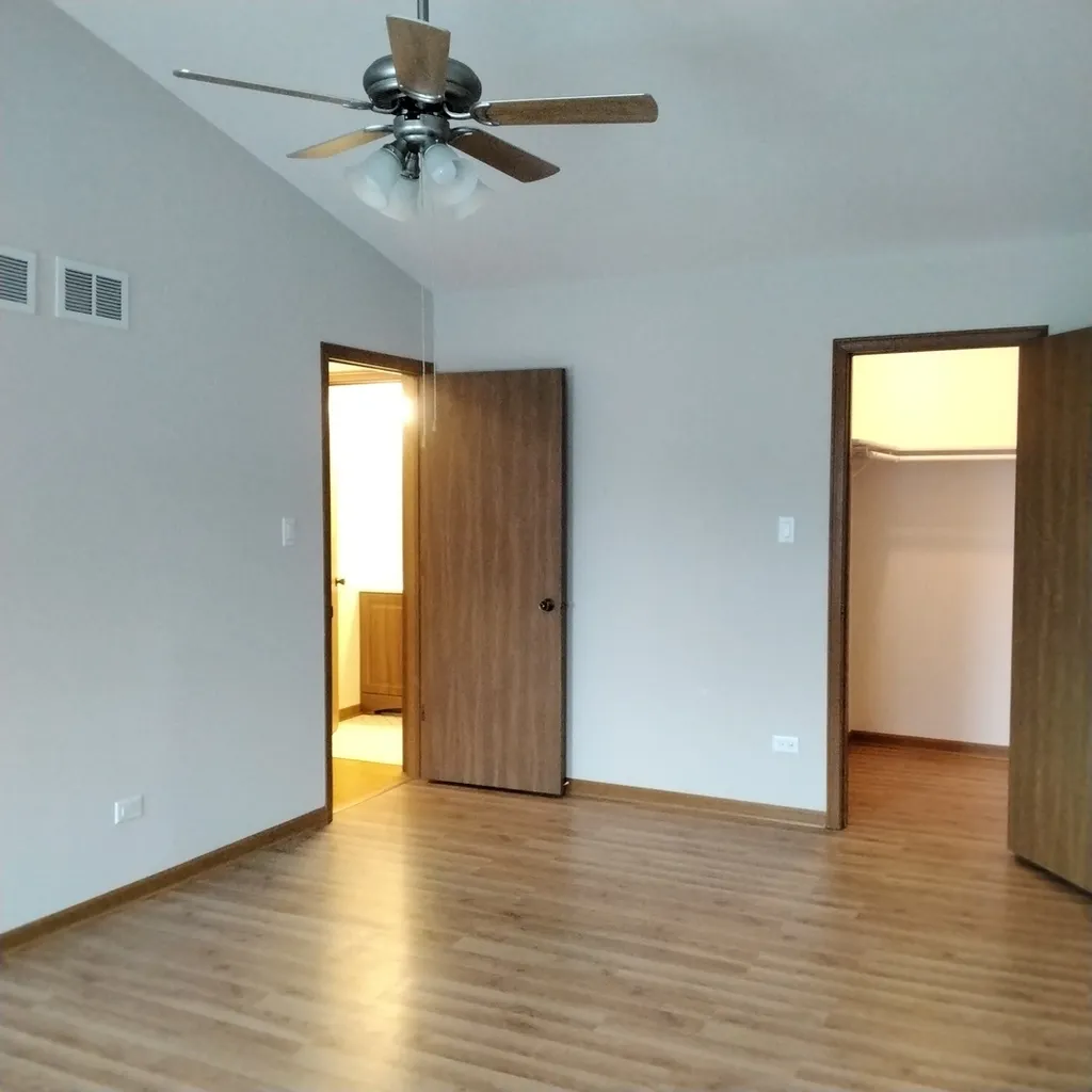 9303 Whitehall Lane Orland Park IL 60462