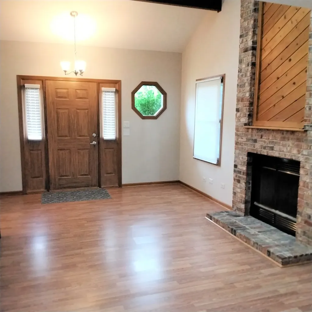 9303 Whitehall Lane Orland Park IL 60462