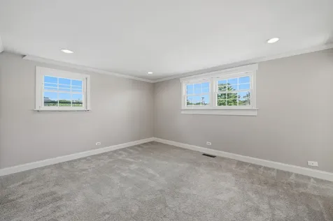 7720 Maple Street Morton Grove IL 60053