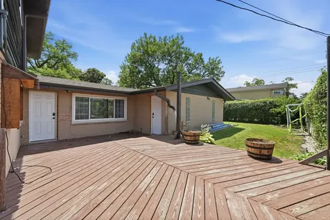 7720 Maple Street Morton Grove IL 60053