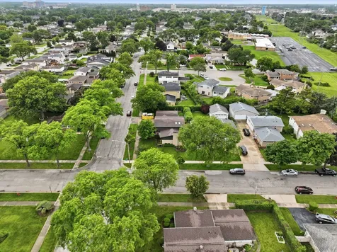 7720 Maple Street Morton Grove IL 60053