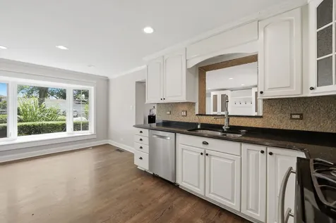 7720 Maple Street Morton Grove IL 60053