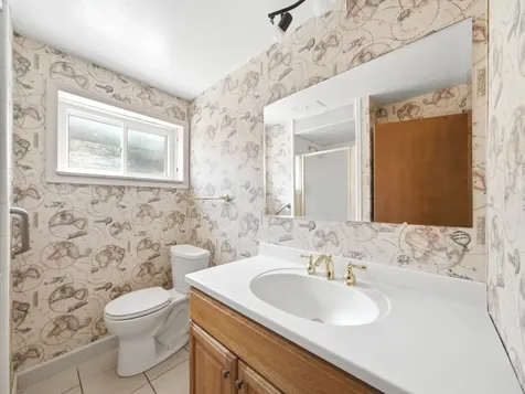 8113 Central Avenue Morton Grove IL 60053