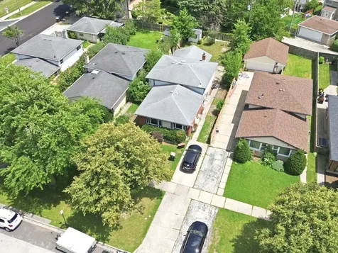 8113 Central Avenue Morton Grove IL 60053