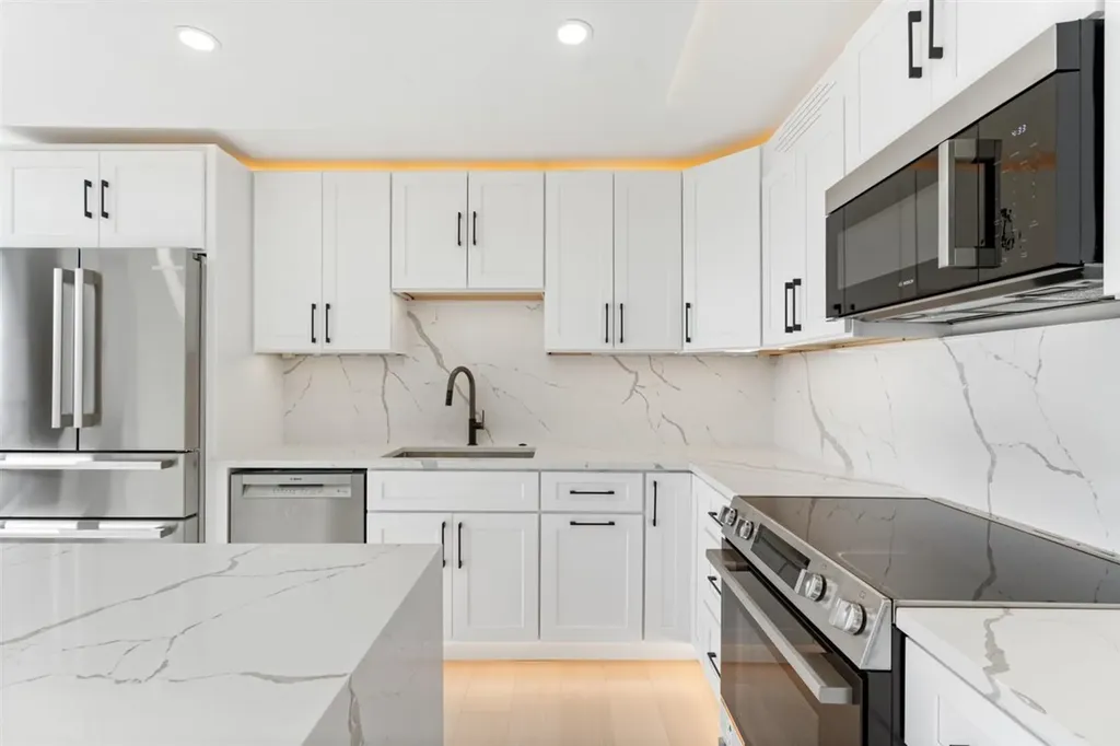 1030 North State Street Chicago IL 60610