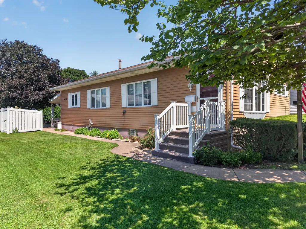 212 Sherman Street Streator IL 61364