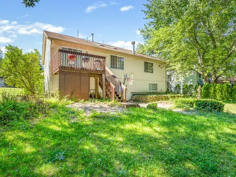 212 Rochester Road Poplar Grove IL 61065