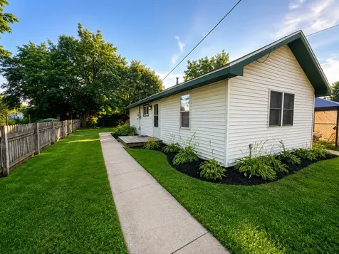 37706 North Nippersink Place Spring Grove IL 60081