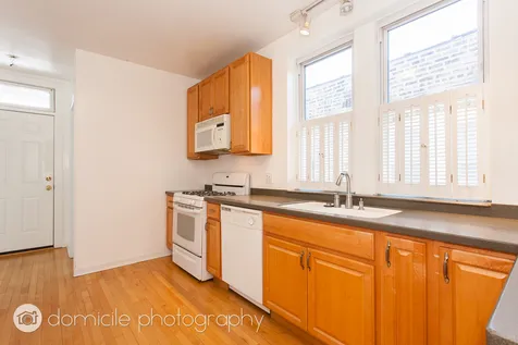 2141 West Arthur Avenue Chicago IL 60645