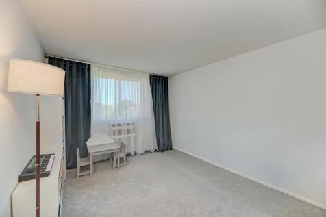 1475 Rebecca Drive Hoffman Estates IL 60169
