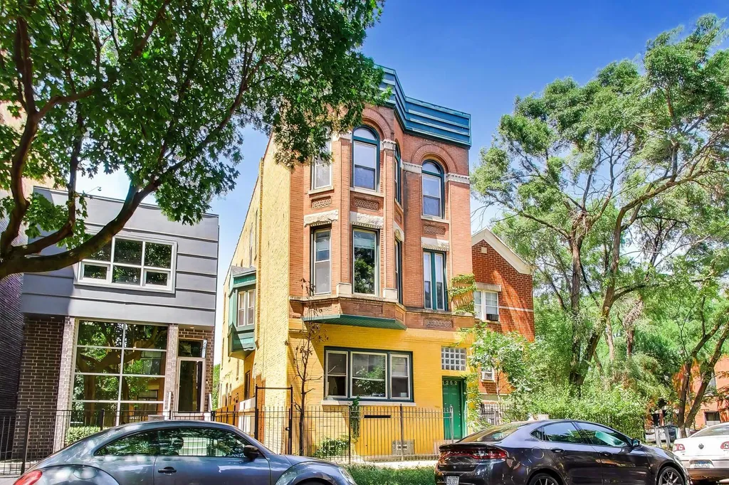 1252 North Artesian Avenue Chicago IL 60622