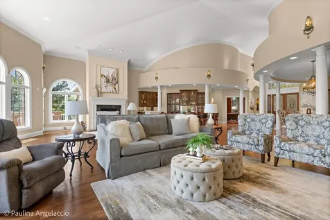 5 Hillburn Court North Barrington IL 60010