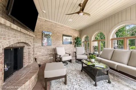 5 Hillburn Court North Barrington IL 60010