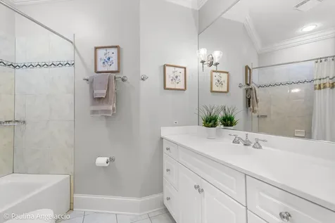 5 Hillburn Court North Barrington IL 60010