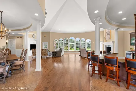 5 Hillburn Court North Barrington IL 60010