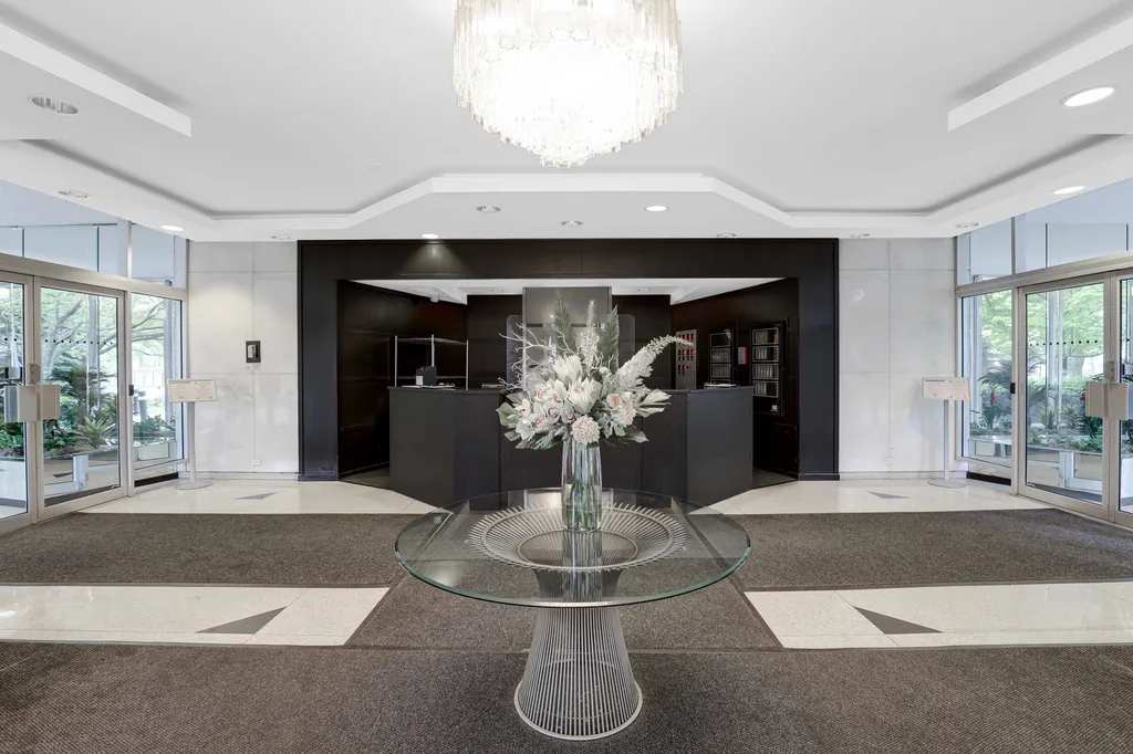 3950 North Lake Shore Drive Chicago IL 60613