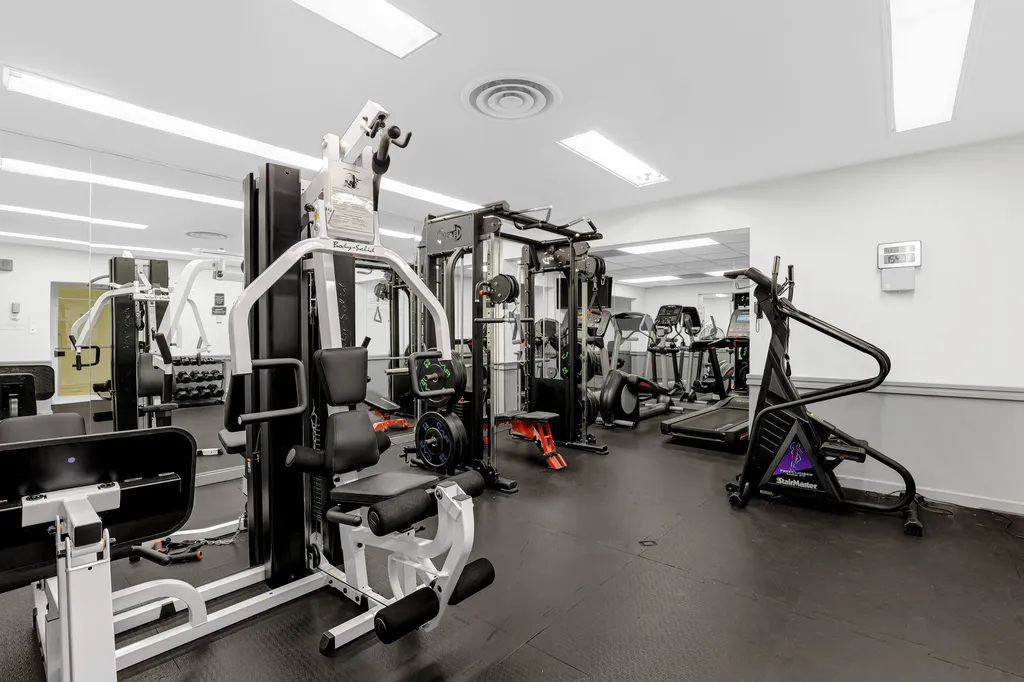 3950 North Lake Shore Drive Chicago IL 60613