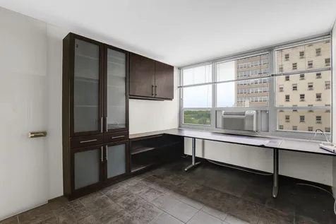 3950 North Lake Shore Drive Chicago IL 60613