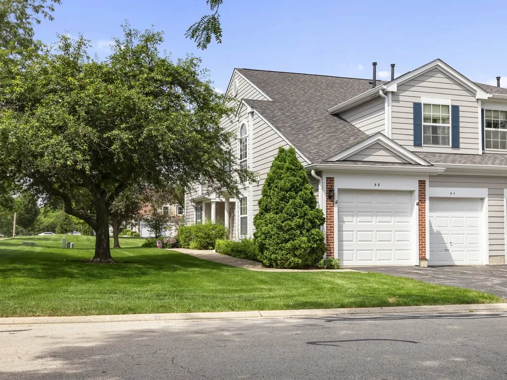 4 Truman Court Streamwood IL 60107