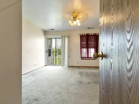 4 Truman Court Streamwood IL 60107