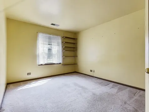 4 Truman Court Streamwood IL 60107