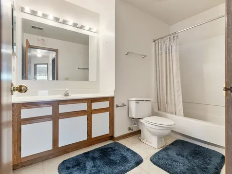 4 Truman Court Streamwood IL 60107