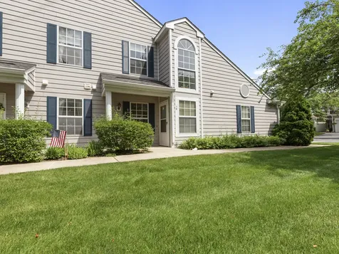 4 Truman Court Streamwood IL 60107