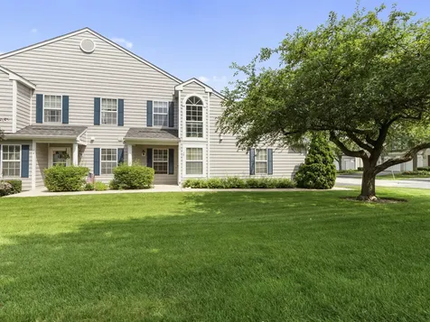 4 Truman Court Streamwood IL 60107